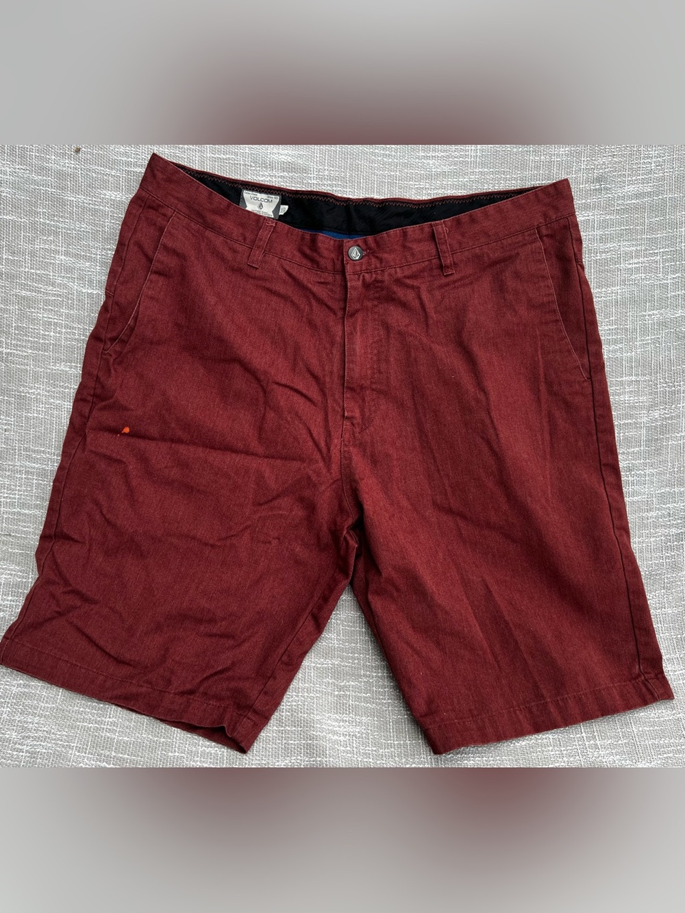 Volcom Corpo Class Chino Shorts Mens 38 Burgundy Workwear High Rise Regular Fit
